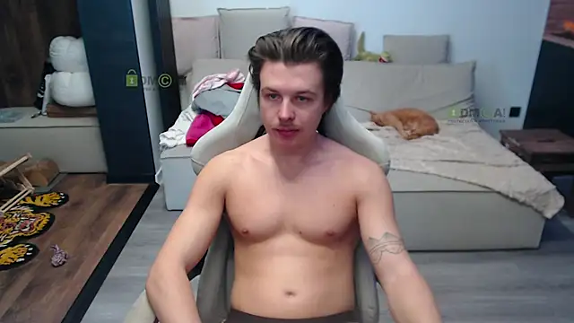 Snapshot of Sunny-Girl1 chatting on February 8, 9:40 am Sunny-Girl1 online show from February 8, 9:40 am