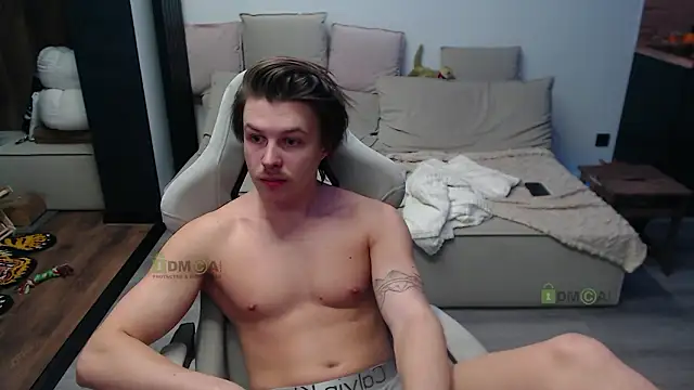 Snapshot of Sunny-Girl1 chatting on February 9, 6:55 am Sunny-Girl1 online show from February 9, 6:55 am