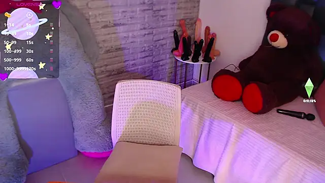 TinnaCobb online show from May 15, 4:16 pm