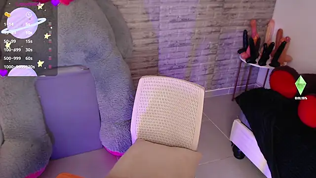 TinnaCobb online show from May 18, 11:48 am