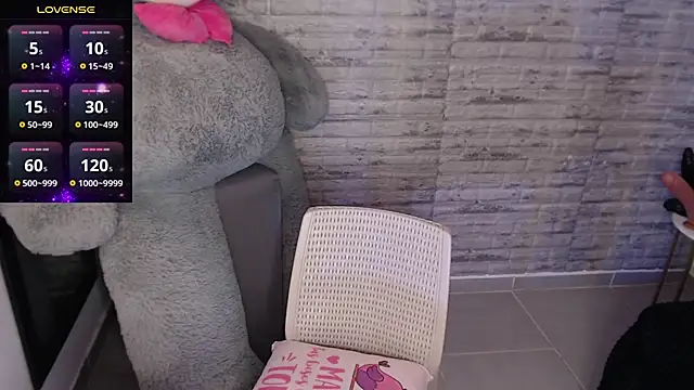 TinnaCobb online show from October 23, 4:16 pm