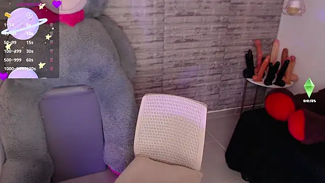 TinnaCobb online show from May 23, 11:31 am