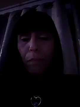 misscectito13 online show from April 12, 12:47 am