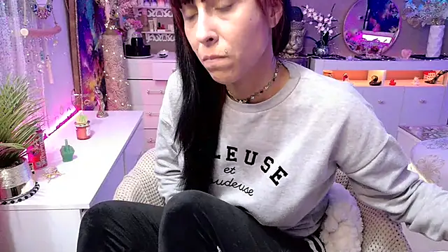 Snapshot of misscectito13 chatting on February 27, 5:57 pm misscectito13 online show from February 27, 5:57 pm