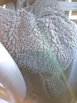 misscectito13 online show from April 2, 6:20 am