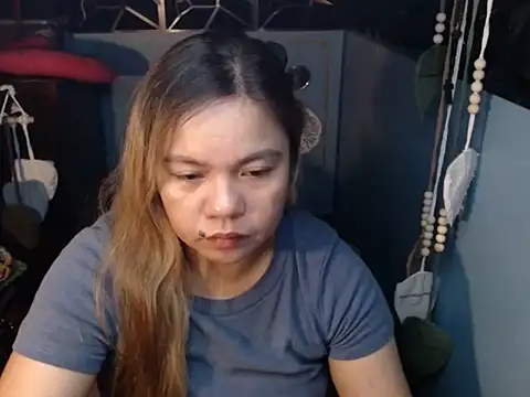 ambersmile online show from October 20, 8:20 pm