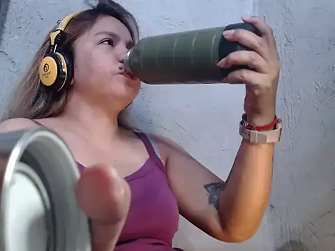 ambersmile online show from February 12, 1:16 am