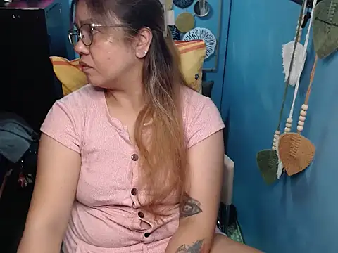 ambersmile online show from November 7, 9:25 am