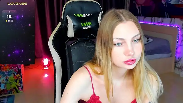 BiMolly online show from October 20, 2:39 pm