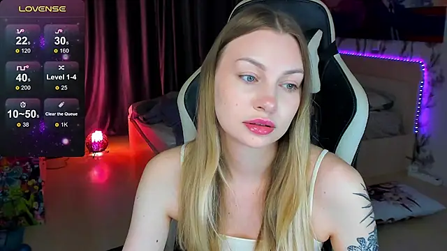 BiMolly online show from November 15, 3:16 pm