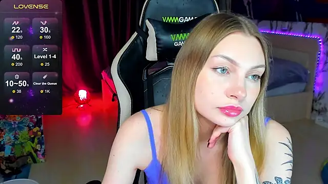 BiMolly online show from October 26, 9:26 pm