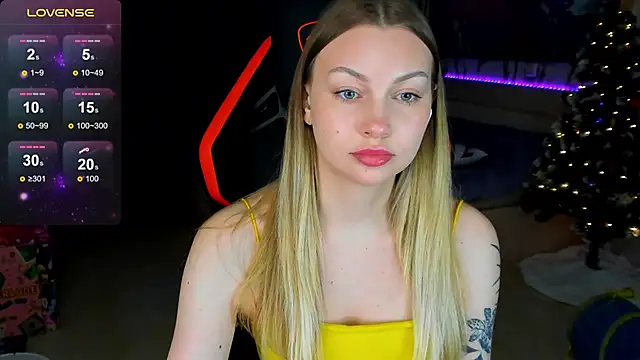 BiMolly online show from February 1, 4:49 pm