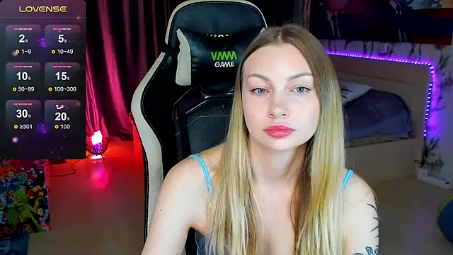 BiMolly online show from November 13, 9:40 pm