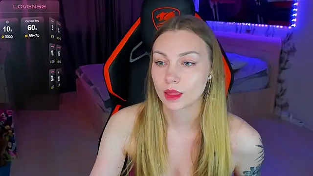 Snapshot of BiMolly chatting on May 31, 3:01 am BiMolly online show from May 31, 3:01 am