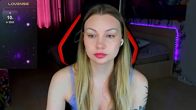 BiMolly online show from March 23, 10:15 am