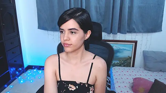 mia collins x online show from June 4, 1:10 am