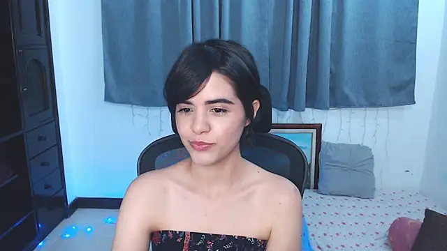 mia collins x online show from May 28, 11:43 pm