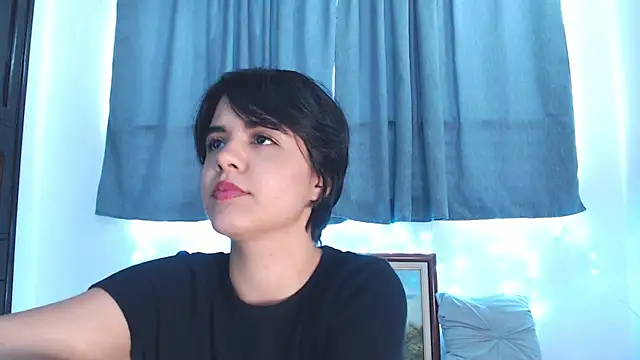 mia collins x online show from April 10, 8:05 pm