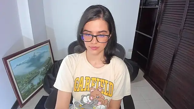 mia collins x online show from December 4, 8:52 pm