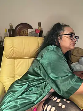 PichyPrettyPussy online show from November 5, 3:04 pm