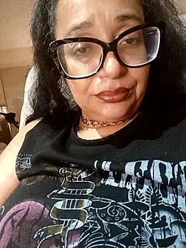 PichyPrettyPussy online show from October 3, 7:04 pm