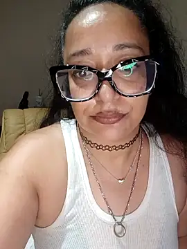 PichyPrettyPussy online show from October 20, 6:19 pm