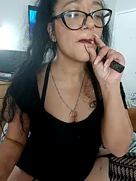 PichyPrettyPussy online show from December 8, 9:24 am