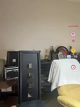 PichyPrettyPussy online show from May 9, 2:20 pm