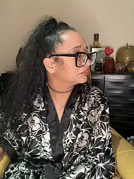 PichyPrettyPussy online show from November 13, 12:31 pm