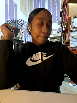 Snapshot of odbodu chatting on November 3, 11:41 pm odbodu online show from November 3, 11:41 pm