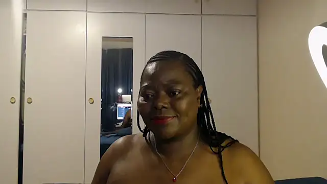 MatureBoobsDiva online show from October 12, 7:04 pm