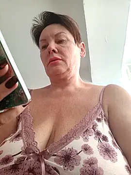  lady red  online show from March 18, 5:34 am