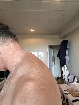  lady red  online show from September 15, 6:25 am