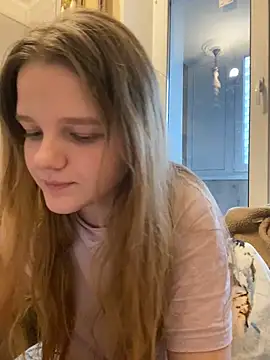 -MimmiLissa- online show from December 4, 6:45 am