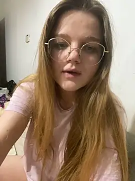 -MimmiLissa- online show from February 1, 10:30 pm