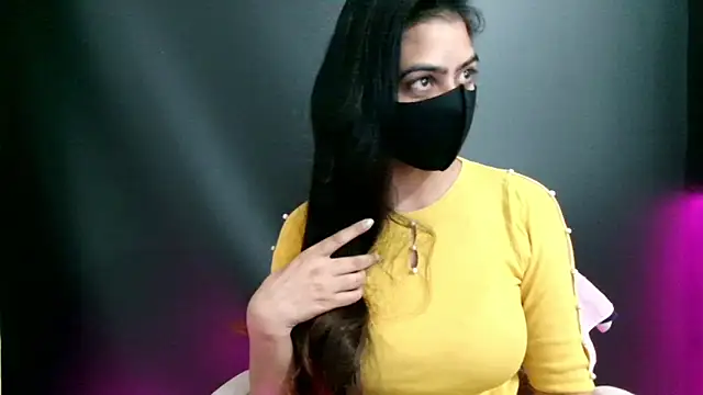 Snapshot of DesiZoya chatting on July 17, 11:24 pm DesiZoya online show from July 17, 11:24 pm