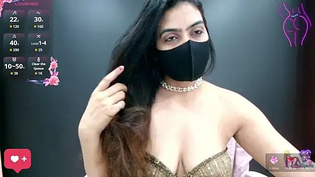 Snapshot of DesiZoya chatting on June 6, 6:13 pm DesiZoya online show from June 6, 6:13 pm