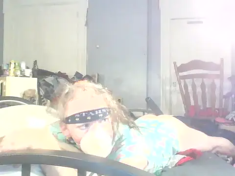 Valarie83 online show from February 7, 3:01 am