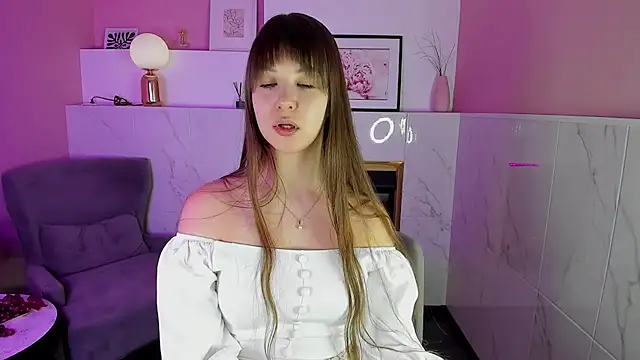 ElizaMild online show from February 18, 4:36 pm