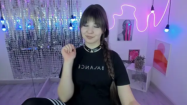 ElizaMild online show from March 2, 4:47 pm