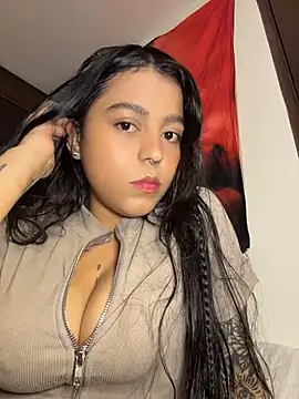 Naiara sex online show from May 28, 5:48 am