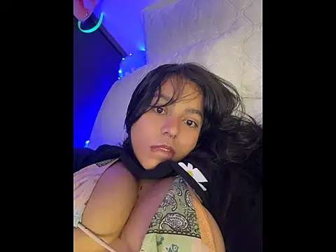 Naiara sex online show from May 23, 4:11 am