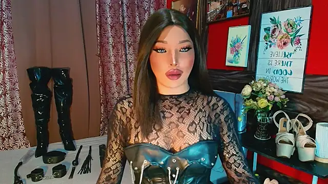 trixxielicious online show from December 2, 4:30 pm