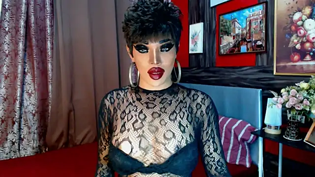 Snapshot of trixxielicious chatting on March 4, 11:43 pm trixxielicious online show from March 4, 11:43 pm