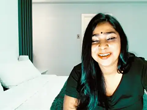 apishkagalmon online show from October 11, 7:09 am