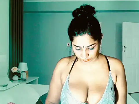 apishkagalmon online show from March 30, 8:05 am