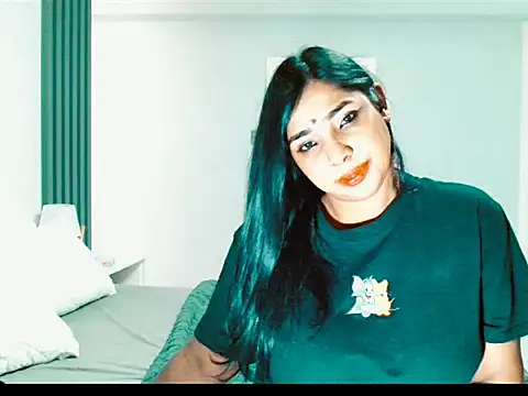 apishkagalmon online show from November 8, 7:06 pm