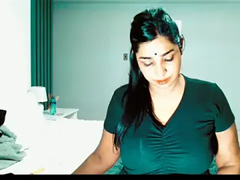 apishkagalmon online show from October 19, 7:27 pm