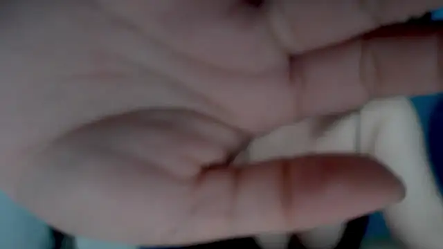 Snapshot of kellyswee chatting on April 18, 12:46 am kellyswee online show from April 18, 12:46 am
