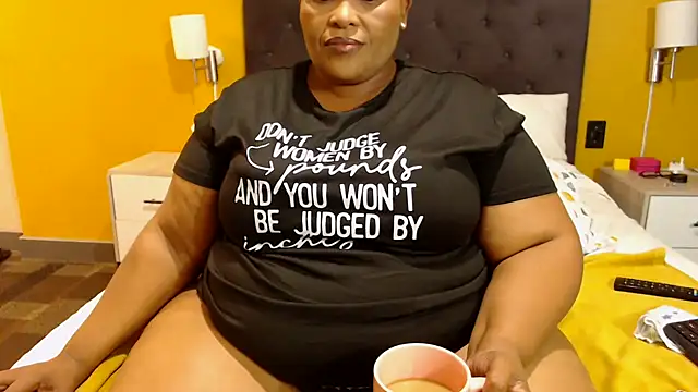 zandile online show from April 29, 9:21 pm